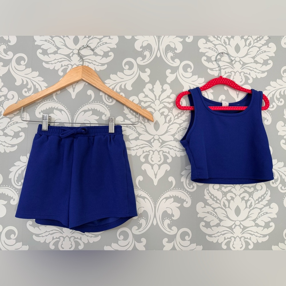 4/$25 • SHEIN Royal Blue 2 Piece Active Set‎